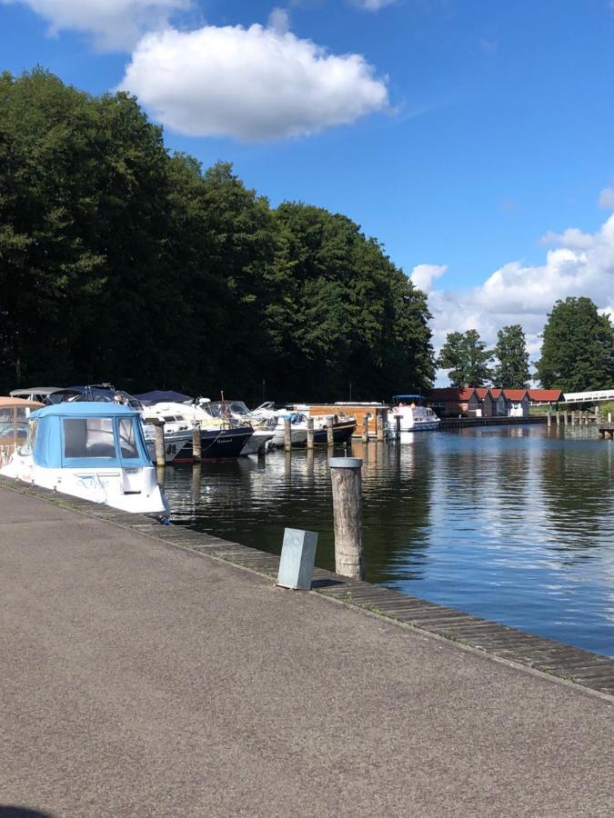 Ferienhaus ˋlichtblickˋ Rheinsberg Exteriör bild